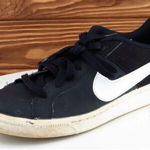 Nike Court Royale size 8